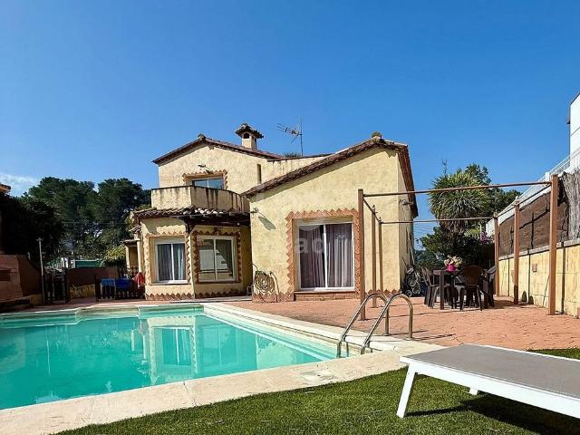 Casa en venta en Canyelles