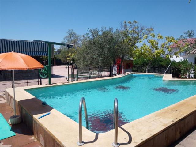 Casa en venta en La Carlota, Andalucía