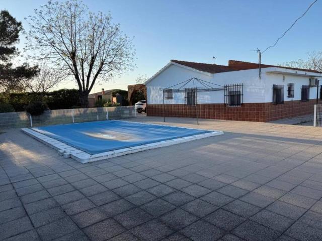Casa en venta en Carmona, Andalucía