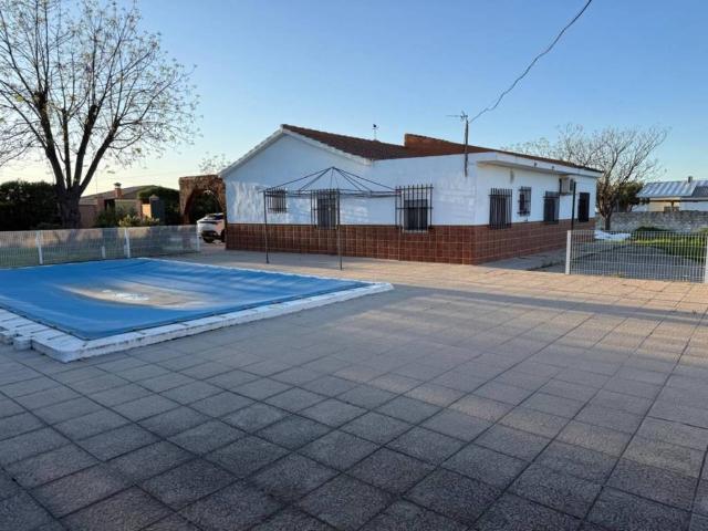 Casa en venta en Carmona, Andalucía