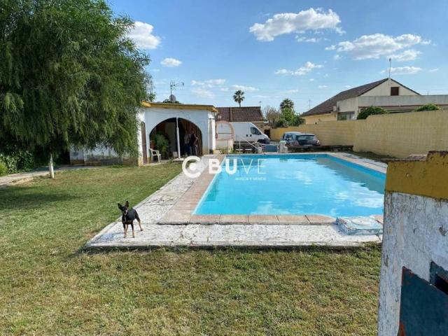Casa en venta en Carmona, Andalucía