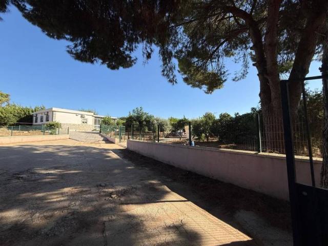 Casa en venta en Carmona, Sevilla