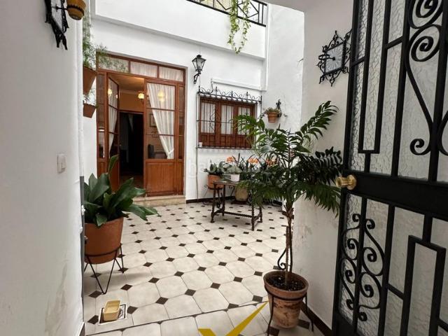 Casa en venta en Carmona, Andalucía