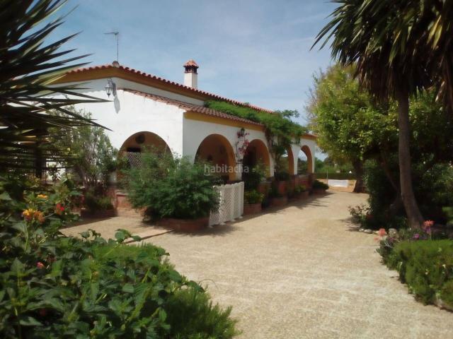 Chalet en venta en Carmona, Andalucía