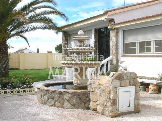 Casa en venta en Carranque