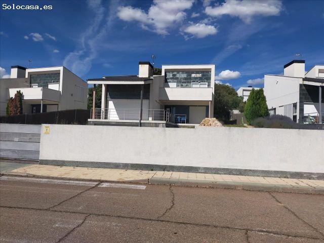 Casa en venta en Urbanización Santa Bárbara, Carrascal De Barregas