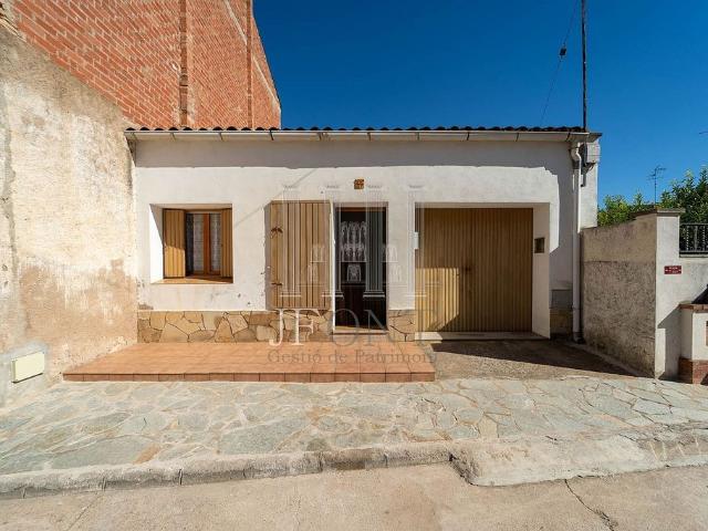 Villa en venta en Miravet
