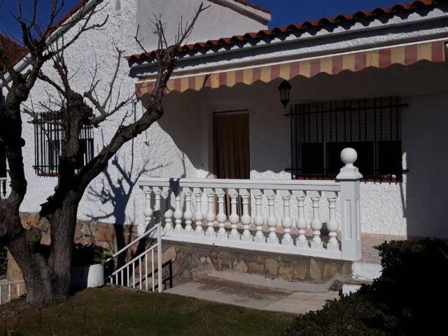 Casa en venta en Casarrubios Del Monte