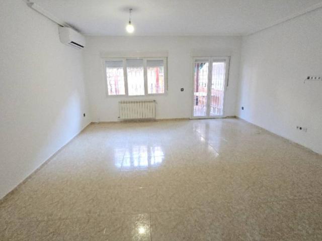 Casa en venta en Casarrubuelos