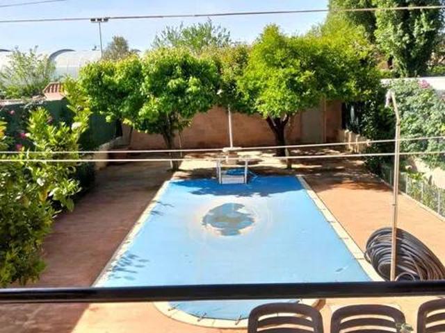 Casa en venta en Casarrubuelos, Madrid