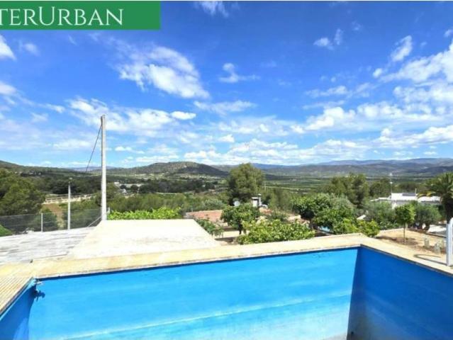 Casa en venta en el Camp de Túria, Valencia