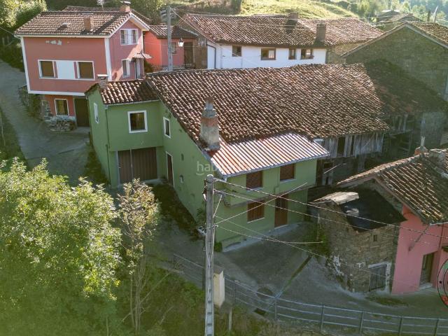 Casa en venta en El Campu, Caso