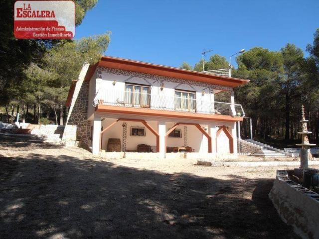 Casa en venta en Castalla, Valencia
