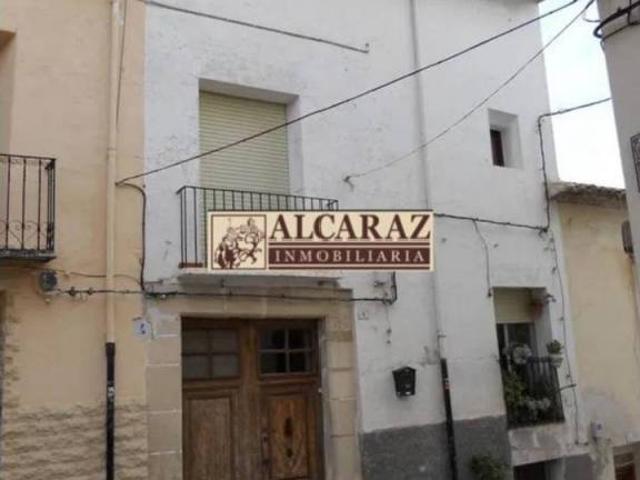 Casa en venta en Castalla, Valencia