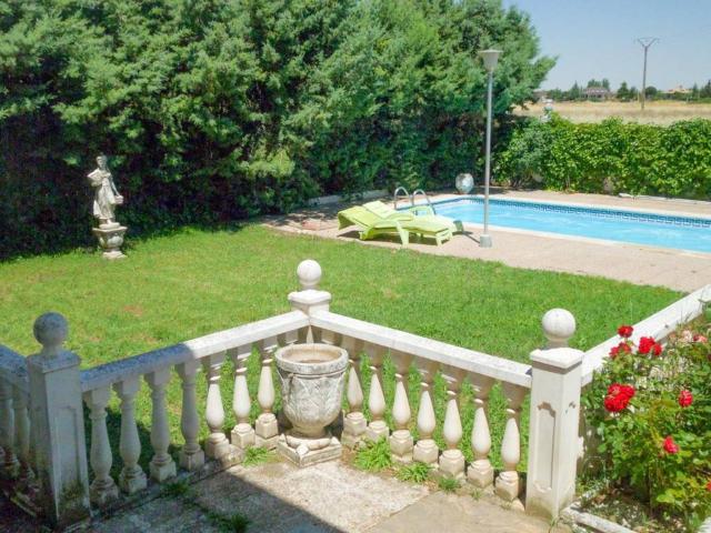 Casa en venta en Castellanos De Villiquera, Castilla y León