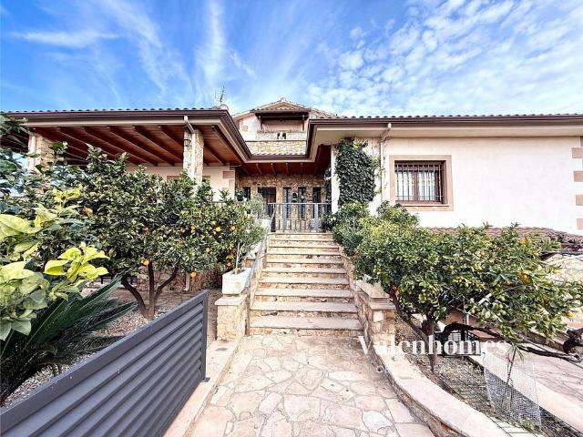 Casa en venta en Castellar Del Vallès, Barcelona