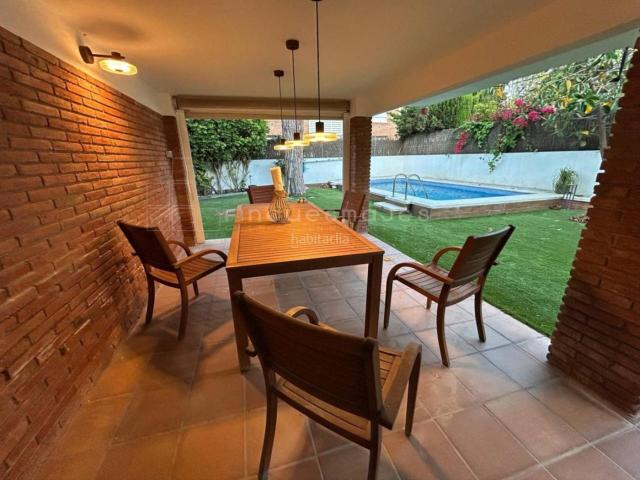 Casa en venta en Castelldefels, Can Bou