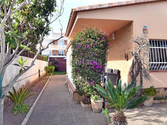 Casa en venta en Mar-i-sol, Baix Llobregat