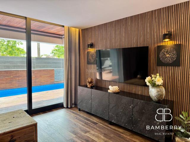 Casa en venta en Castelldefels, Muntanyeta