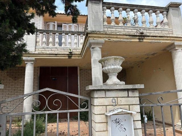 Villa en venta en Castellet I La Gornal, el Poble Vell