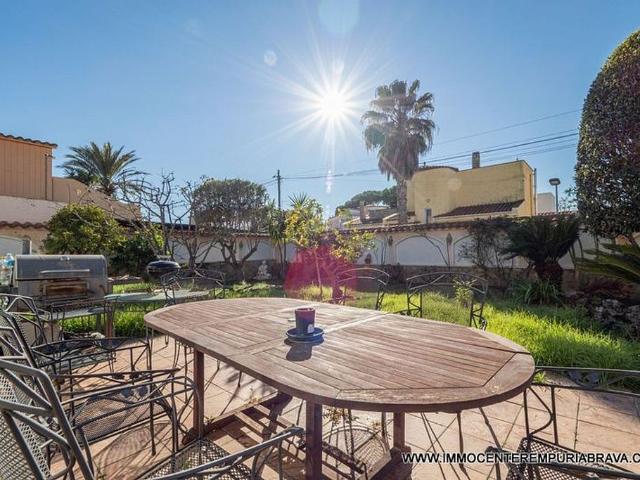 Casa en venta en Alt Empordà, Catalunya