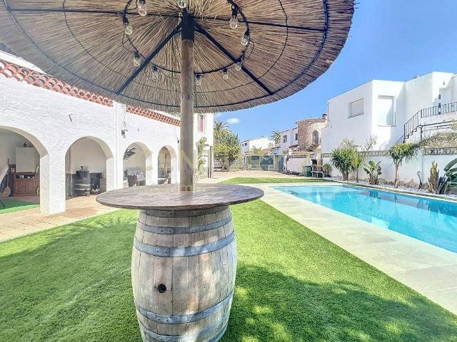 Casa en venta en Alt Empordà, Catalunya