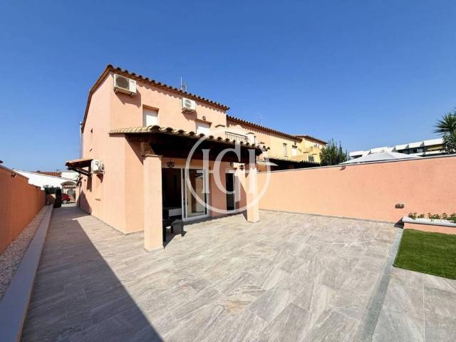 Casa en venta en Alt Empordà, Catalunya