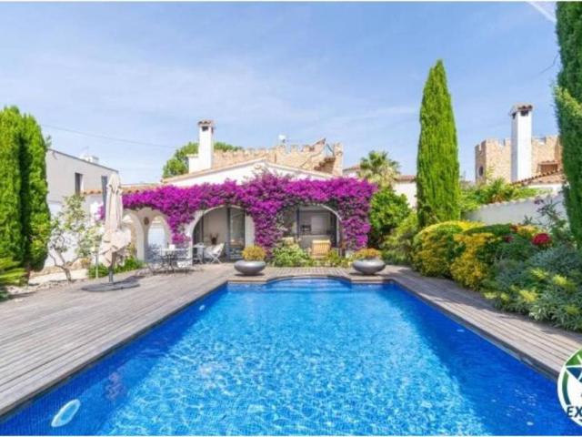 Casa en venta en Alt Empordà, Catalunya