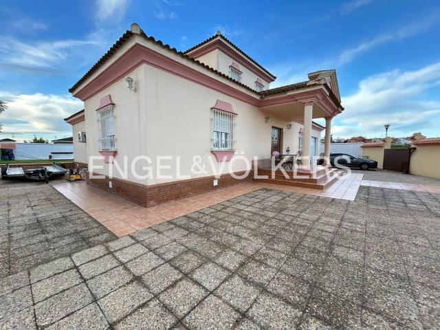 Casa en venta en Castilleja De La Cuesta, Andalucía