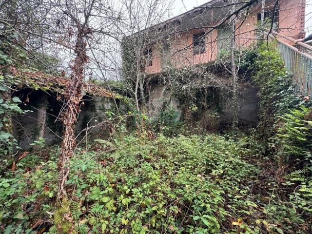 Casa en venta en Castrelo de Miño, O Ribeiro