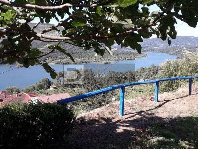 Casa en venta en Castrelo De Miño