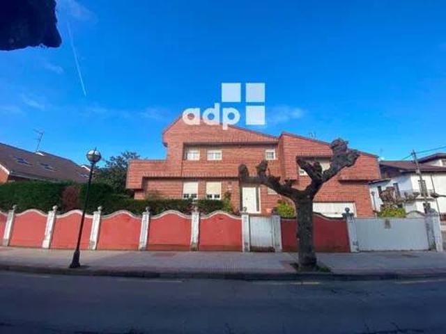 Casa en venta en Piedrasblancas, Castrillón