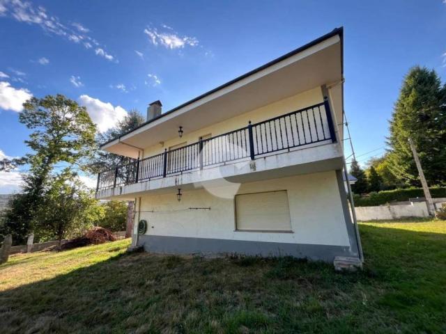 Casa en venta en O Castro de Caldelas, Terra de Caldelas