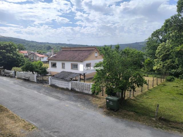 Casa en venta en O Castro de Caldelas, Terra de Caldelas