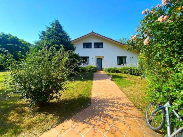 Casa en venta en Castro-urdiales, Cantabria
