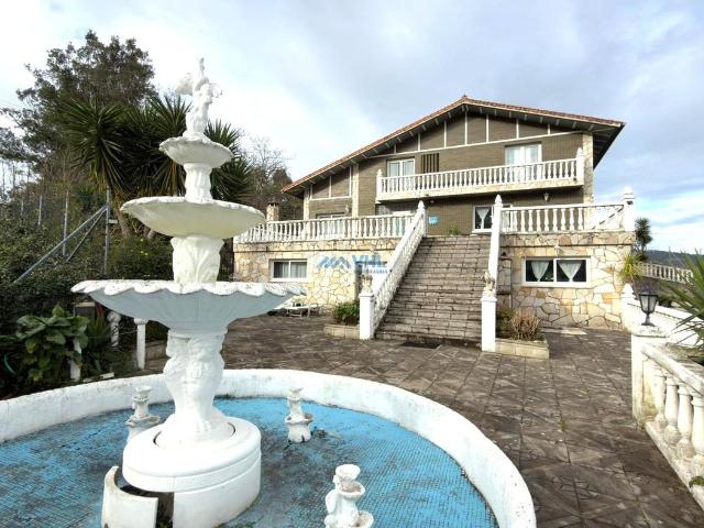 Casa en venta en Casco Histórico, Castro-urdiales