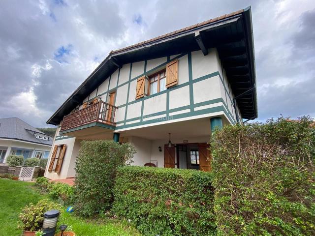 Casa en venta en Casco Histórico, Castro-urdiales