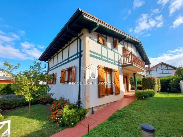Casa en venta en Casco Histórico, Castro-urdiales