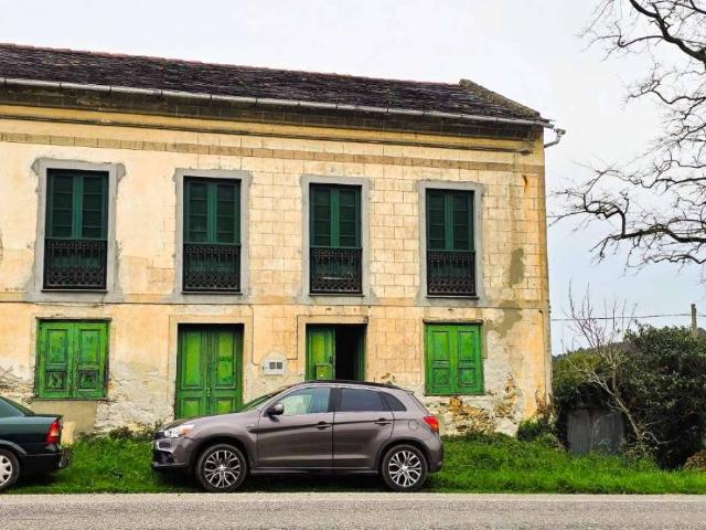 Casa en venta en Castropol