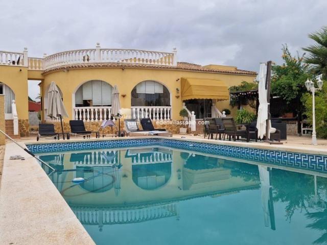 Casa en venta en Catral