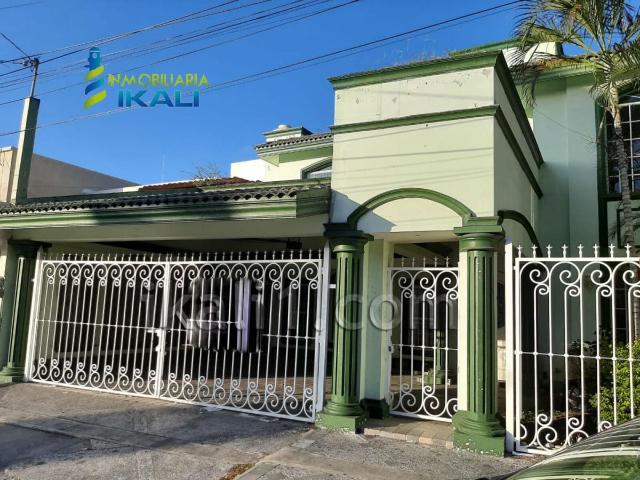 Casa en venta en Colonia Cazones, Poza Rica