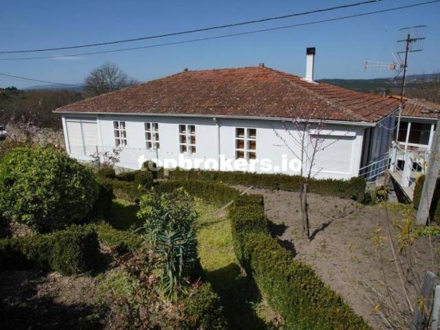 Casa en venta en Celanova
