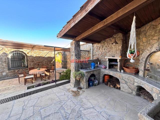 Casa en venta en A Bola, Ourense