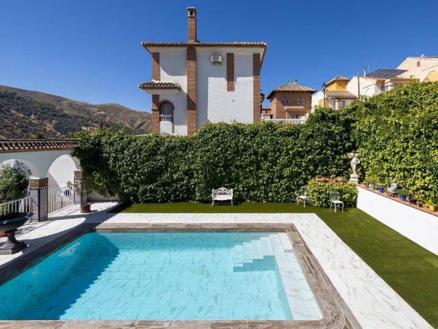 Casa en venta en Cenes De La Vega, Granada