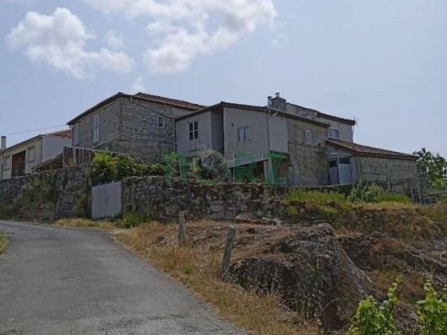 Casa en venta en Cenlle