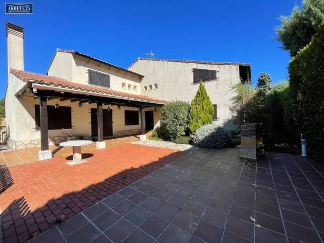 Casa en venta en Chiloeches, Castilla-La Mancha