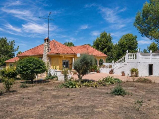 Casa en venta en La Hoya de Buñol, Valencia