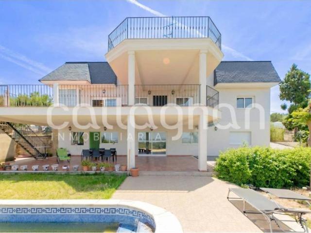 Casa en venta en La Hoya de Buñol, Valencia