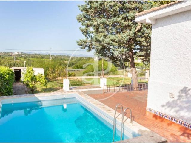 Casa en venta en La Hoya de Buñol, Valencia