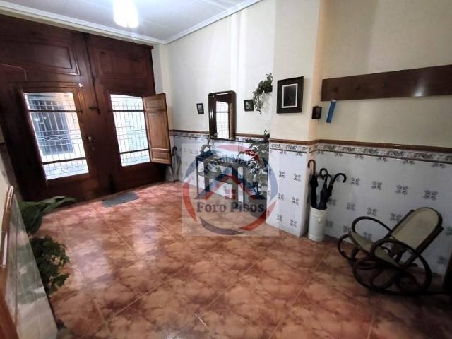 Casa en venta en Chiva, Valencia